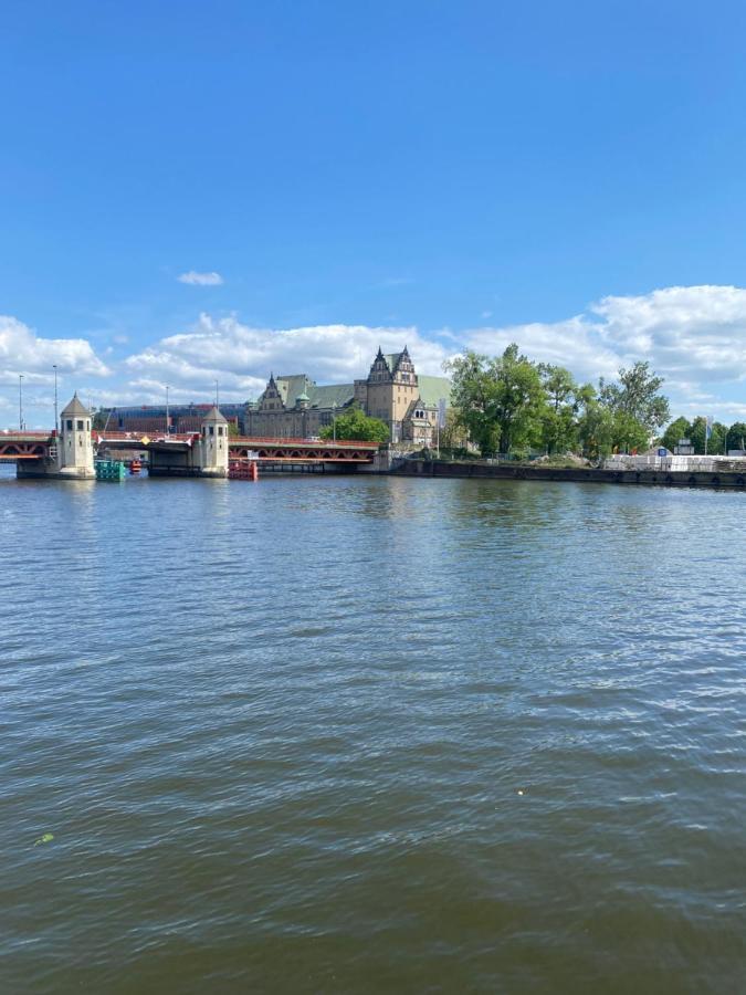 Floating Apartments - Odra Dream Щецин Экстерьер фото